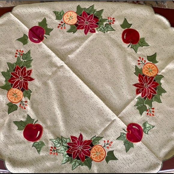 Holiday Coffee Table Cloth & Candles - Picture 2 of 8